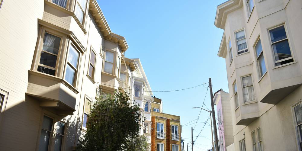 Tenant negotiating with landlord over California rent rules
